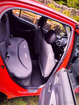 Prodám Toyota Yaris, 1.0, r.v.1999 - 13