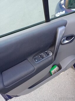 Prodám Renault Megane Scenic 1,6 benzín, 83kw, r.v. 4/2004, - 13