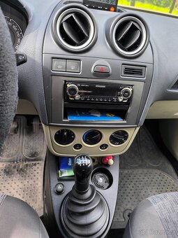 Ford fiesta 1,4 - 13