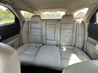 Dodge Magnum r/t V8 5,7L (na opravu/díly) - 13