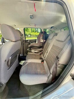 Ford C-Max - 13