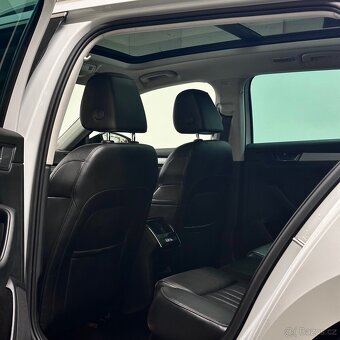 Škoda Superb 3 2.0 TDI 140kW DSG/PANO/LANE/VENT/KESSY - 13