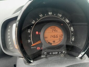 Toyota Aygo 1.0 VVT-i 53KW serviska 2x klíč TOP výbava - 13
