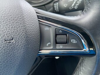 Škoda Octavia 1.6 TDi DSG Navigace, Tempomat - 13