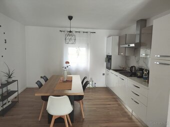 Chorvátsko dom s 2 apartmány. - 13
