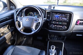 Mitsubishi Outlander PHEV Plugin Hybrid / AJ NA SPLÁTKY / - 13