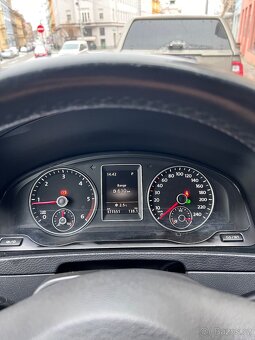 Volkswagen Multivan T5 Highline 2015, 132 kW, 171 000 km - 13