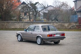 BMW E30 320i Coupe - 13
