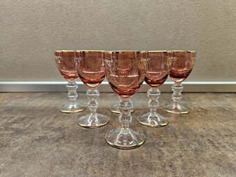 Skleněná souprava v růžové barvě - 13