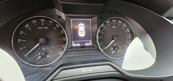 Škoda Octavia, 1.6 TDI - servisováno - 13