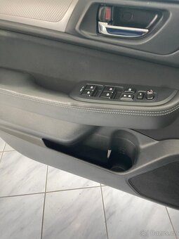 Subaru Outback 2.0d // 2017 // AUTORIZOVANÝ SERVIS - 13