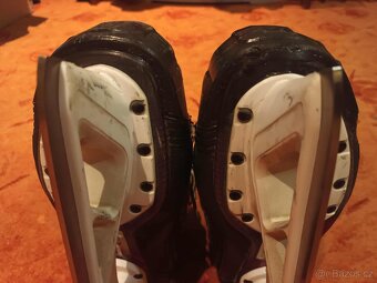 Brankářské brusle Bauer Vapor X900, vel. EUR 44,5., 9D(užší) - 13