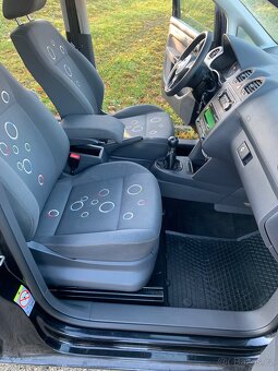 VW Caddy Maxi 2.0tdi 103kw 7 míst - 13