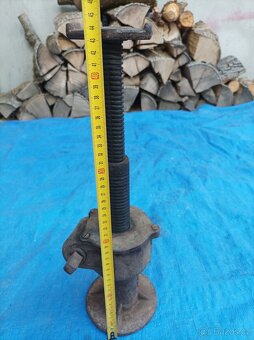 Starý hever Bilstein 2000 kg, pohyblivý - 13