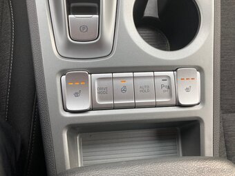 HYUNDAI KONA STYLE 64 kWh ROK 2020 SOH 100% - 13