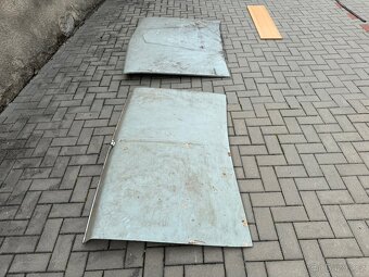 Volha Gaz 24 , přední kapota- zadní víko kufru - 13