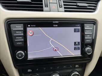 Škoda Octavia 2,0 TDI CR DPF Elegance Combi - 13