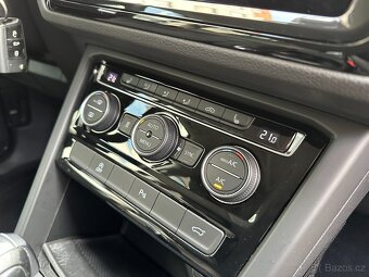 VW Touran 2.0 TDI 85kW DSG Webasto Int.dětské sedačky - 13