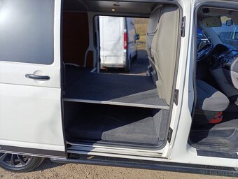 Volkswagen Transporter T5 2.0 TDi  tažné 2x b.dveře - 13