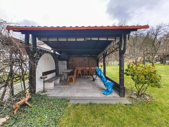 Prodej chaty/chalupy 128m² s pozemkem 688m² a garáží - 13