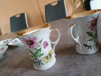 Krásný set hrnků s podšálky - 13