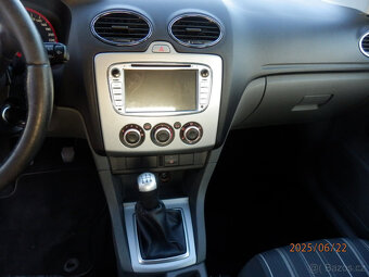 Ford Focus 1.6i - 74kw úprava sport, bez koroze 180000km - 13