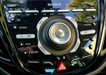 B-MAX 1.6 TDCi,70Kw,Výborný stav. - 13