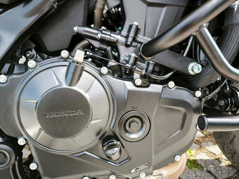 Honda CB 750 A Hornet - 13