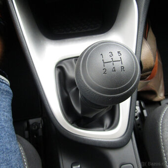 Toyota Yaris, 1,0i 53kw, BENZÍN, 2022, NAJETO 38 049km - 13