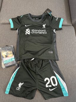 Dětské fotbalové dresy - Liverpool, Barcelona, paris, atd - 13
