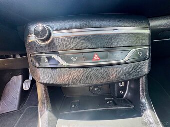 Peugeot 308 SW 2.0Hdi 110 kW - 13