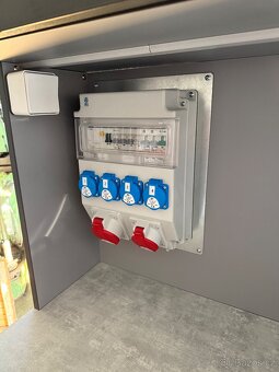 Dílenský stůl - 13