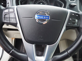 Volvo V40 2.0 D3 5ti válec, původ ČR - 13