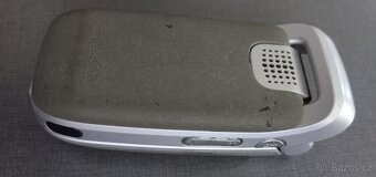 Prodám Sony-Ericsson nejspíš je to Z520i funkčni s nabíj. - 13