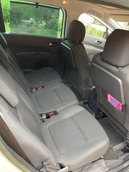 Peugeot 5008 - 1.6HDi 2013 - první majitel - 13