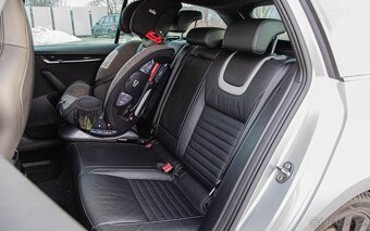 Škoda Octavia Combi 2.0 TDI DPF RS - 13