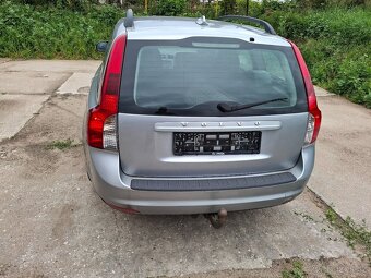 Volvo V 50 2.0 Diesel 100kw Kombi Automat Klima/Na opravu//. - 13