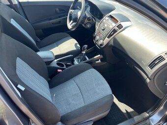Kia Cee´d 1.4 CVVT 80KW, Servisní kniha - 13