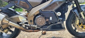 Aprilia Tuono 1000R - 13