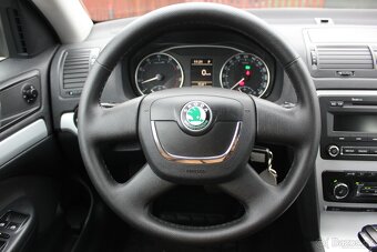 Škoda Octavia 1.4 TSI, DSG, VÝHŘEV, servis - 13