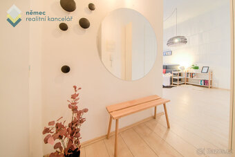 Pronájem, stylový byt 1+kk, 33 m² + balkon 2 m², Praha 1 - N - 13