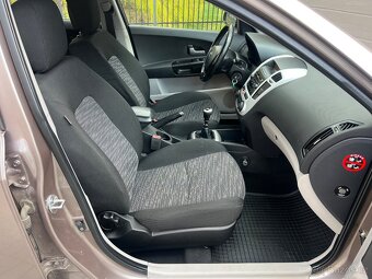 KIA CEED 1.6 CRDI 85KW /1.MAJITEL - 13