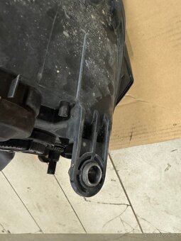 Přední světla Volkswagen Passat B7 - 13