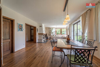 Prodej rodinného domu, 240 m², obec Mořina, Střední Čechy - 13