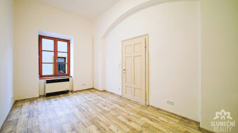 Pronájem cihlového bytu 2+1, 64m² v centru Uh. Hradiště - 13