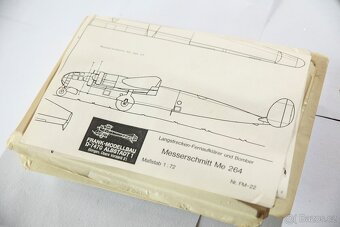 spousta modelů letadel v měřítku 1/72 - 13