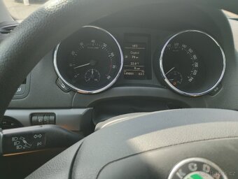 YETI 1,2 TSI 77 KW 2012 ALU TAŽNÉ PDC KLIMA  SERVISKA - 13