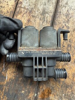 BMW e39 jednotky, moduly, GM, PDC, tlak penu, ventily - 13