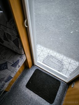 Karavan Knaus Azur 500 - francouzská postel, plynový bojler - 13