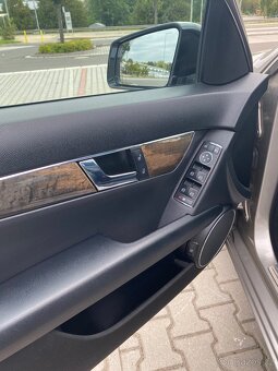 Mercedes-Benz W204 220cdi - 13